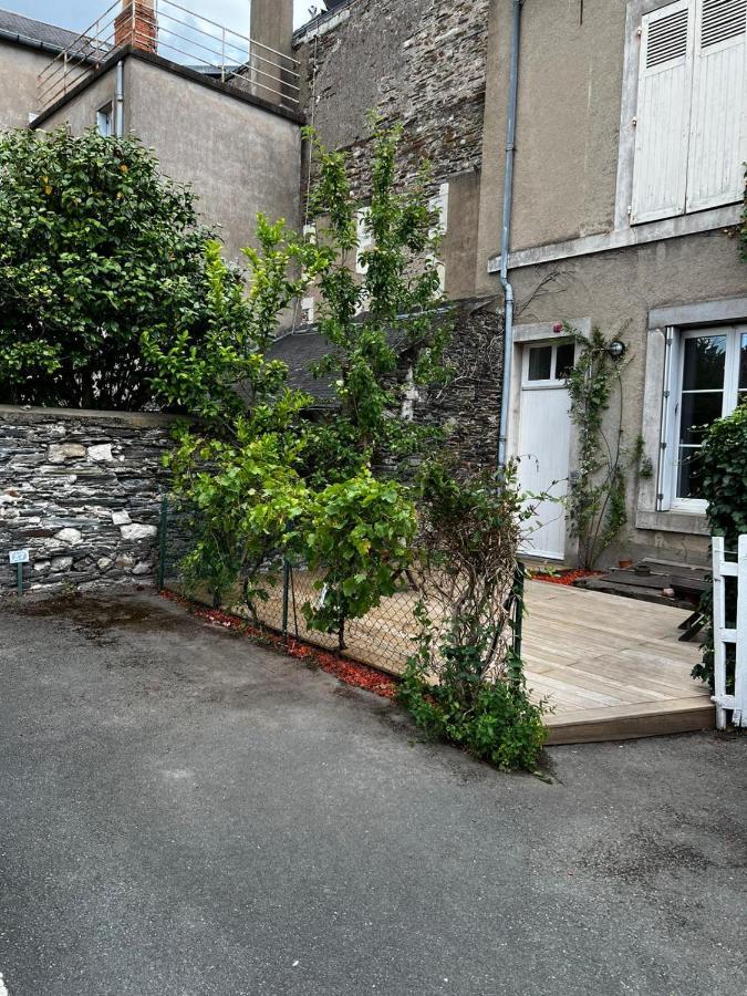 Charmant Studio Au Calme Terrasse Privee Place De Parking Securisee 앙제 외부 사진
